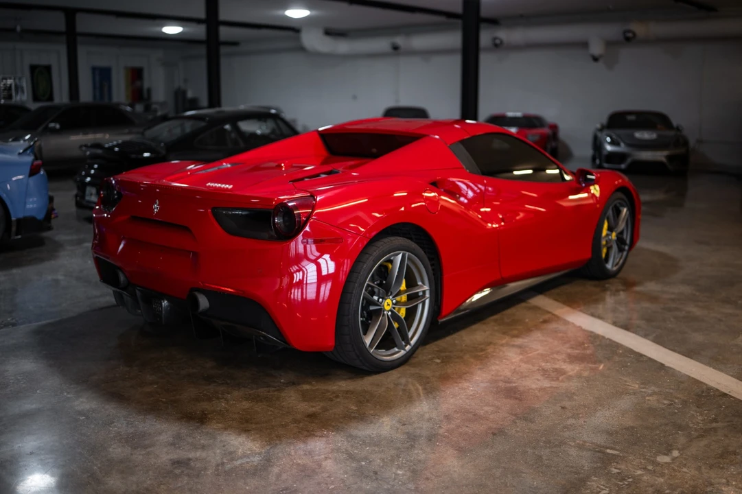 2017 Ferrari 488 Spider - Image 5 of 31