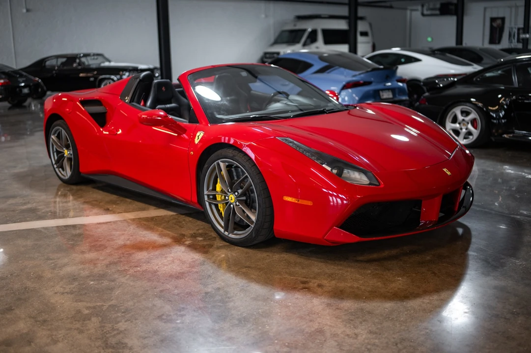 2017 Ferrari 488 Spider - Image 11 of 31