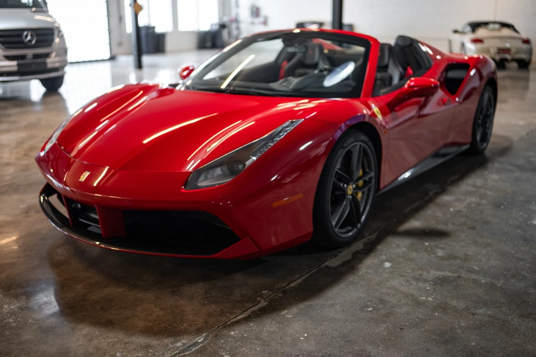 2017 Ferrari 488 Spider - Image 9 of 31