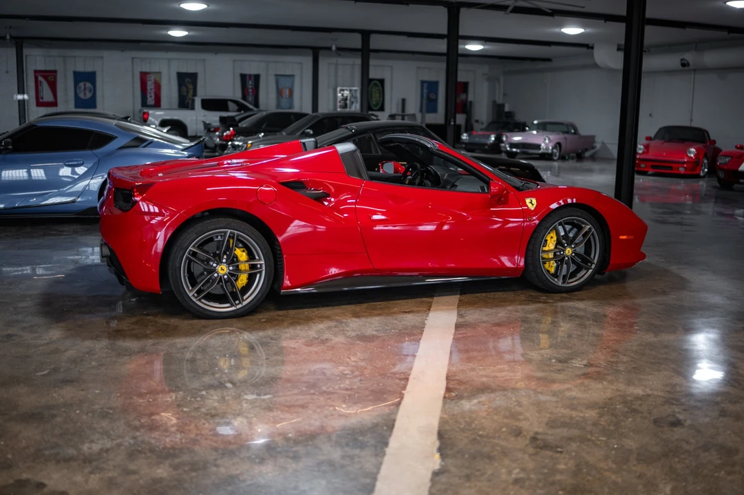 2017 Ferrari 488 Spider - Image 12 of 31