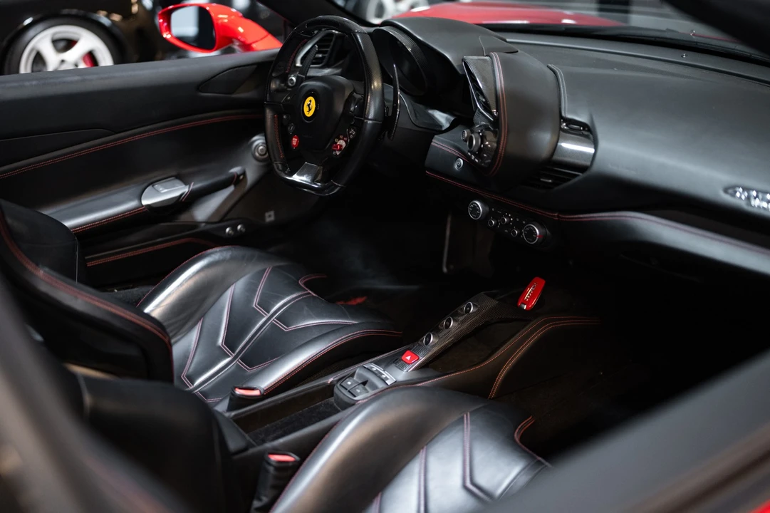 2017 Ferrari 488 Spider - Image 25 of 31