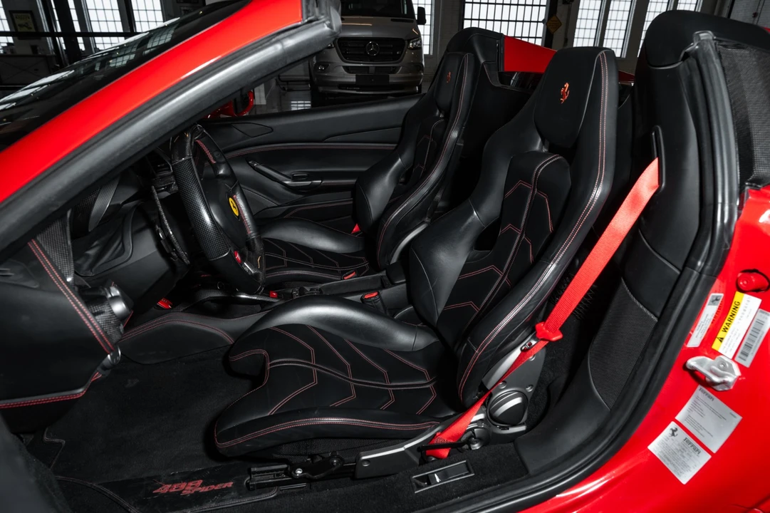 2017 Ferrari 488 Spider - Image 27 of 31