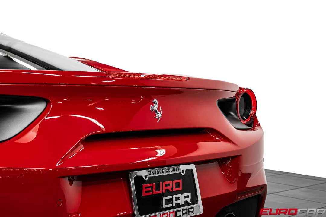 2017 Ferrari 488 GTB - Image 25 of 31