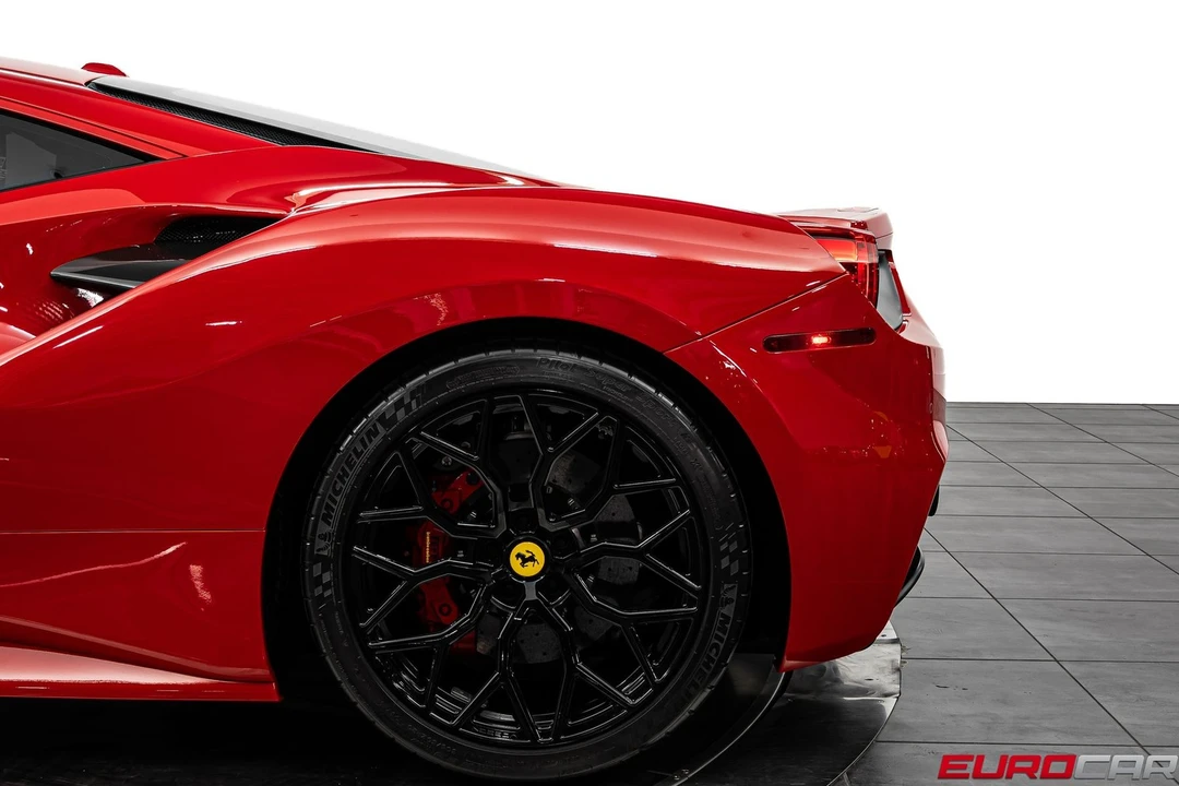 2017 Ferrari 488 GTB - Image 18 of 31