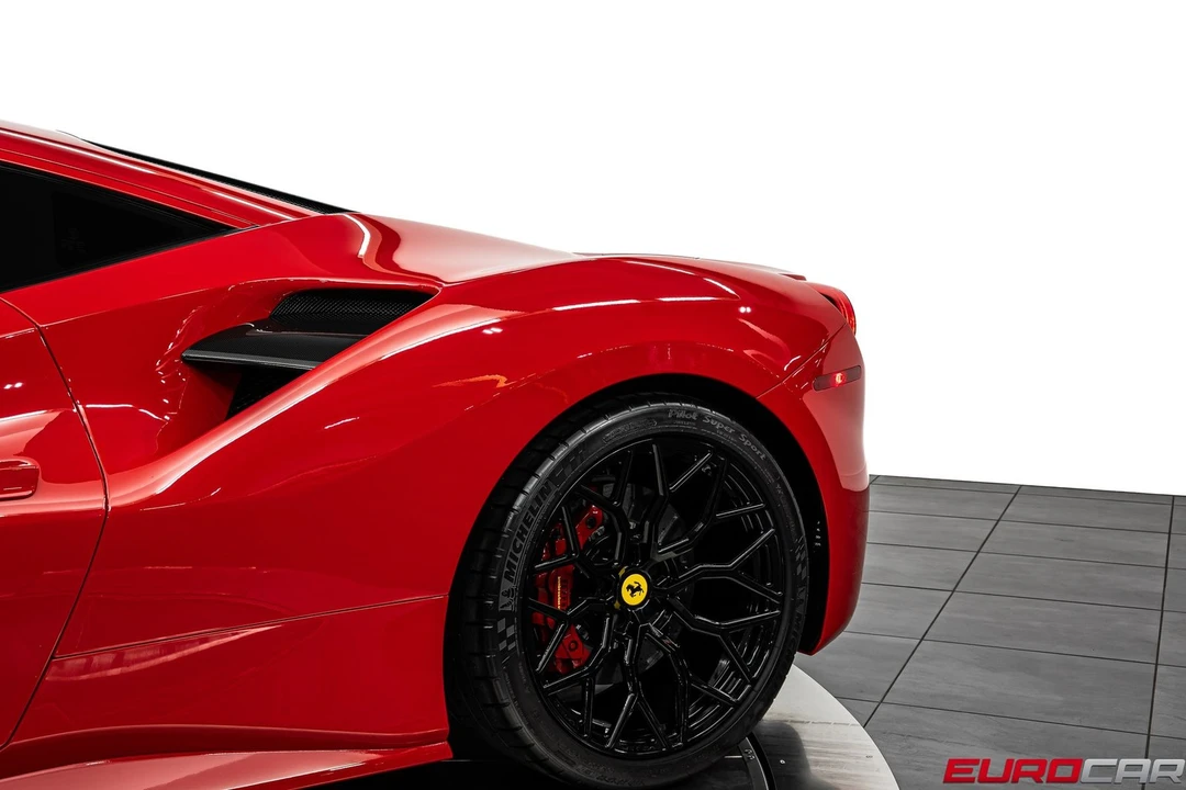2017 Ferrari 488 GTB - Image 17 of 31