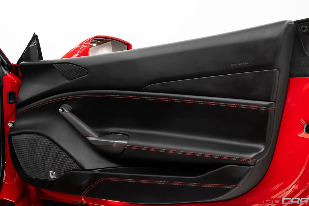 2017 Ferrari 488 GTB - Image 28 of 31