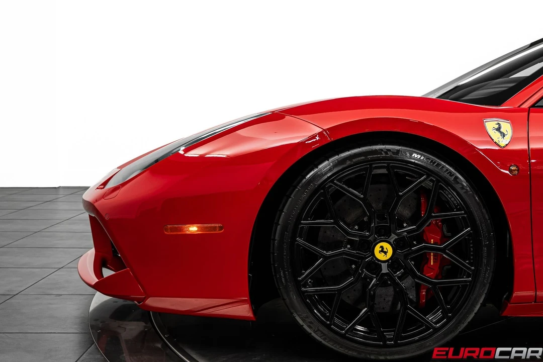2017 Ferrari 488 GTB - Image 15 of 31