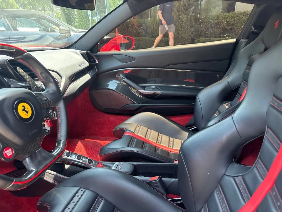 2017 Ferrari 488 GTB - Image 5 of 9