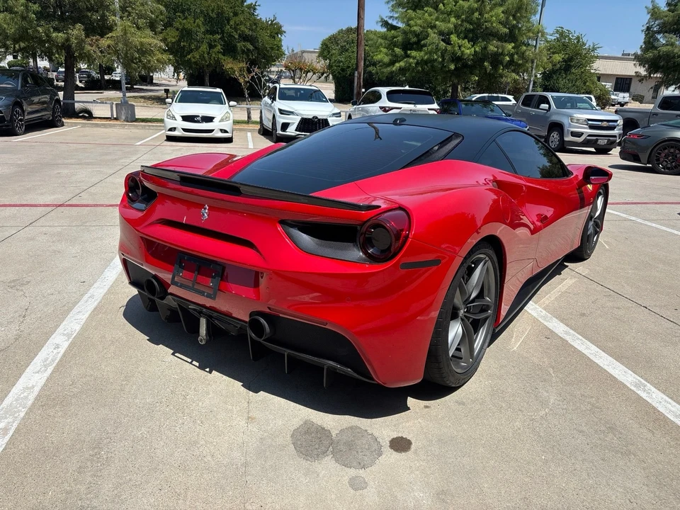 2017 Ferrari 488 GTB - Image 8 of 9