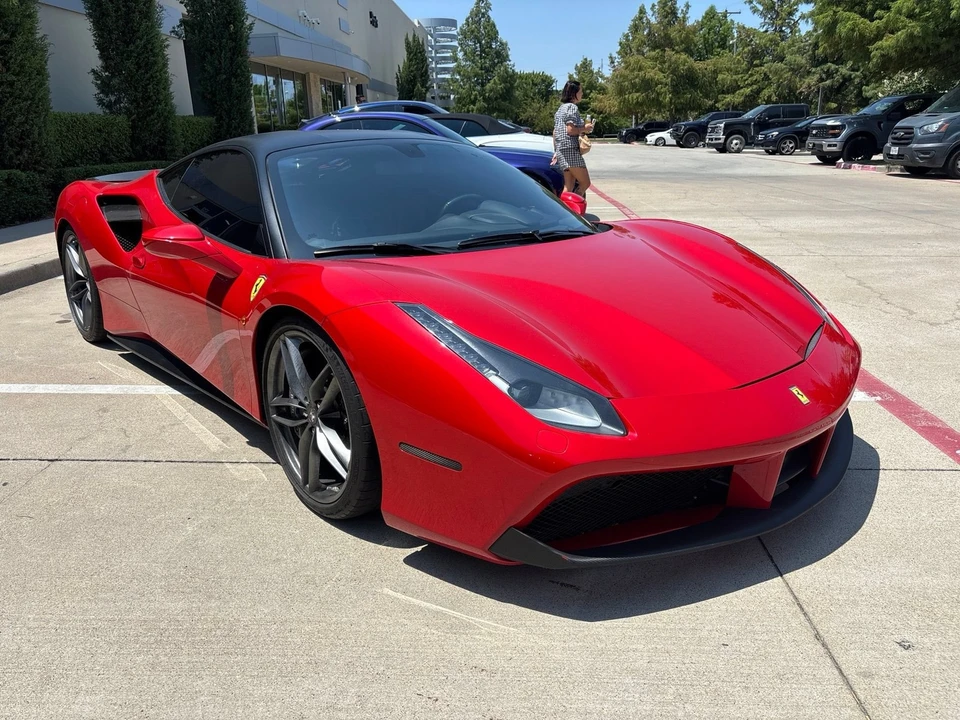 2017 Ferrari 488 GTB - Image 4 of 9