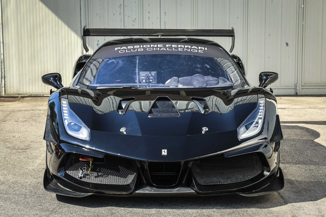 2017 Ferrari 488 - Image 11 of 31