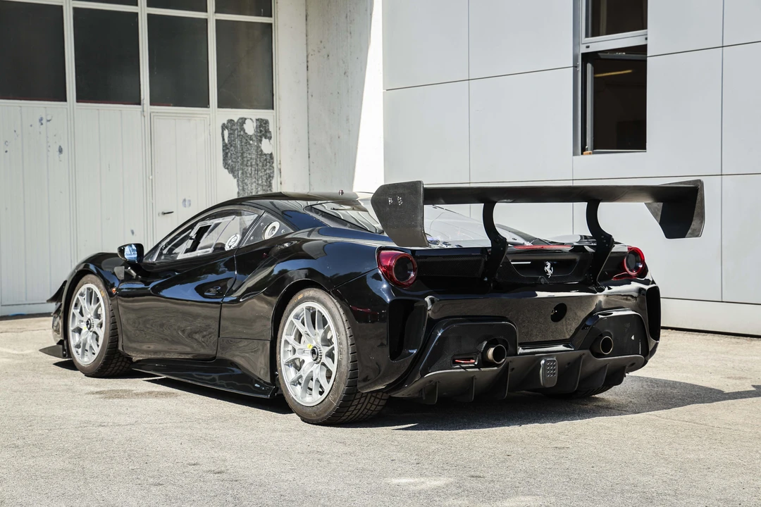 2017 Ferrari 488 - Image 14 of 31