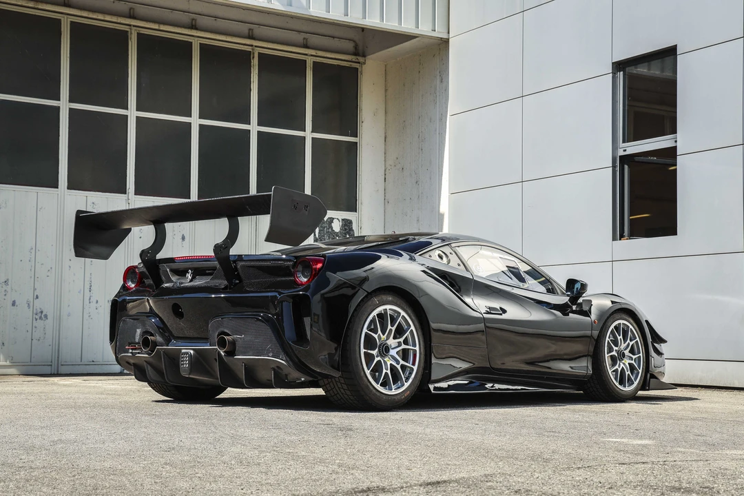 2017 Ferrari 488 - Image 16 of 31