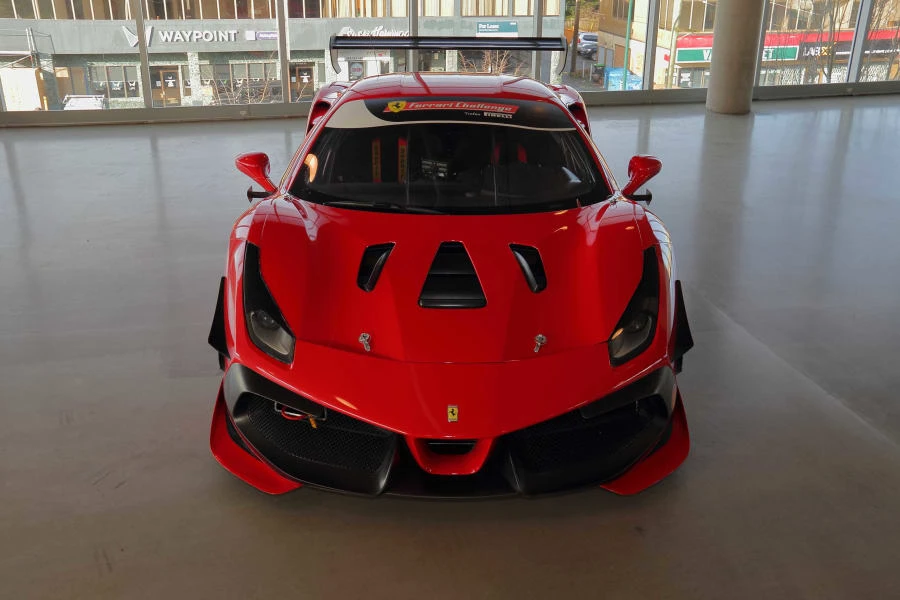 2017 Ferrari 488 - Image 15 of 31