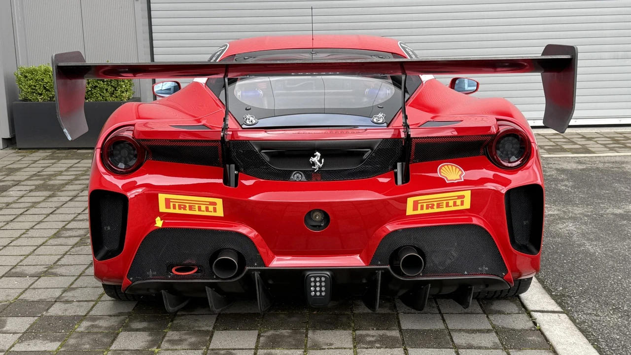 2017 Ferrari 488 GTB - Image 31 of 31