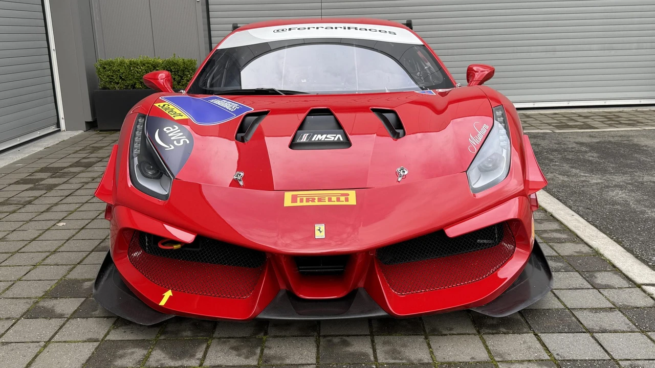 2017 Ferrari 488 GTB - Image 27 of 31