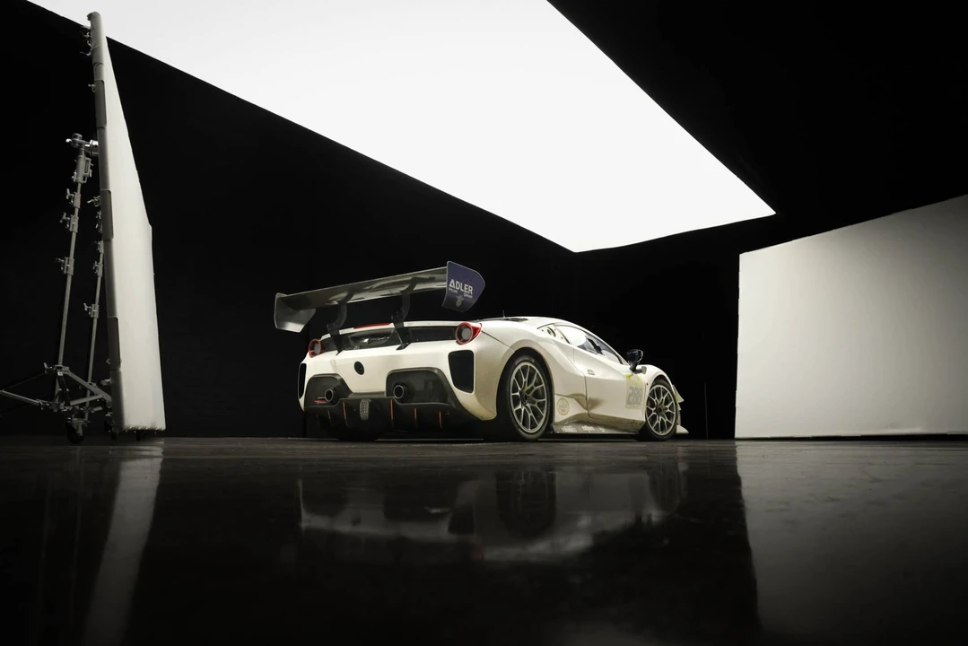 2017 Ferrari 488 - Image 19 of 31