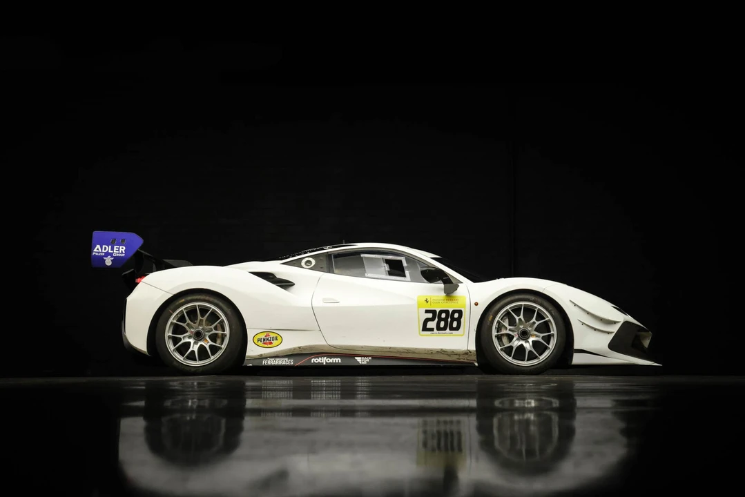 2017 Ferrari 488 - Image 25 of 31