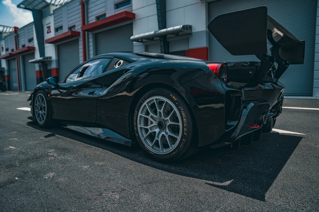 2017 Ferrari 488 - Image 9 of 31