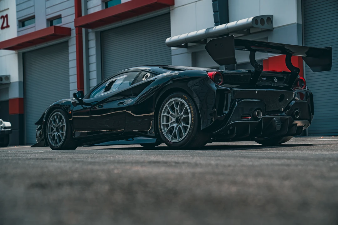 2017 Ferrari 488 - Image 11 of 31