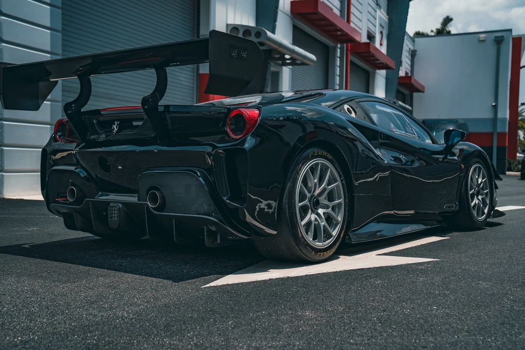2017 Ferrari 488 - Image 15 of 31