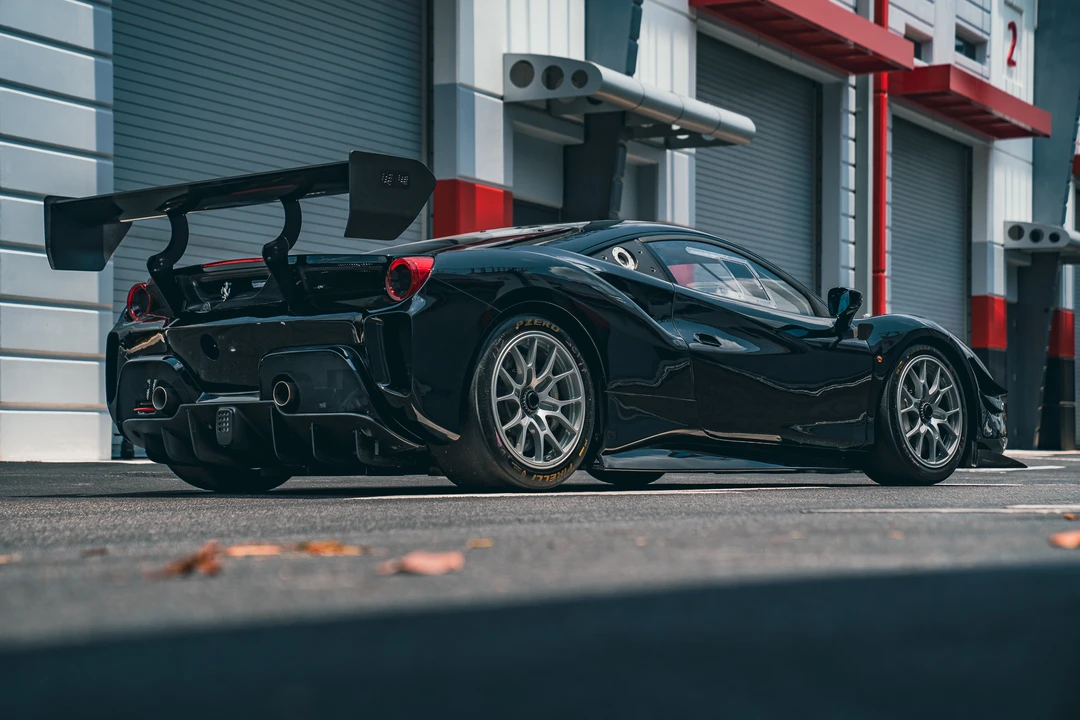 2017 Ferrari 488 - Image 16 of 31