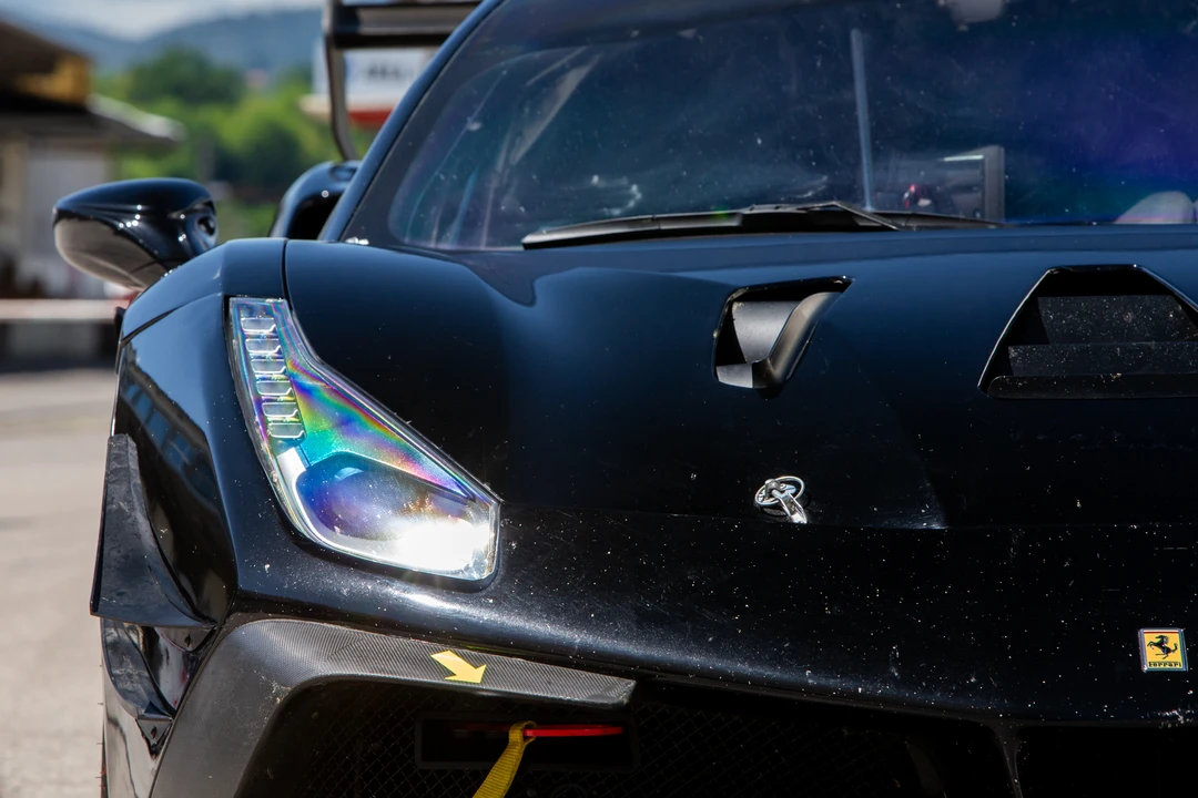 2017 Ferrari 488 - Image 10 of 31