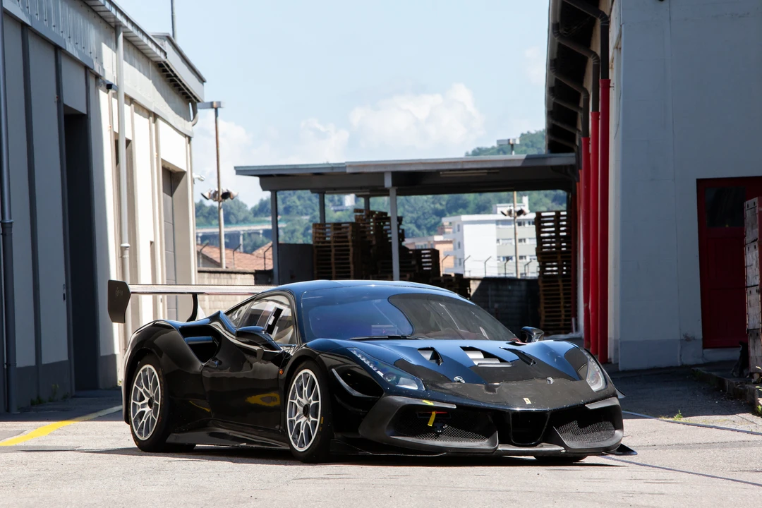 2017 Ferrari 488 - Image 3 of 31