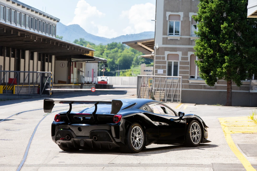 2017 Ferrari 488 - Image 5 of 31