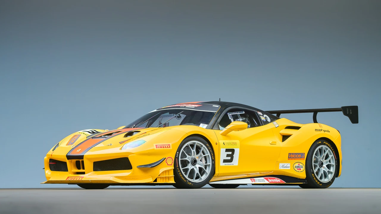 2017 Ferrari 488 GTB - Image 11 of 31