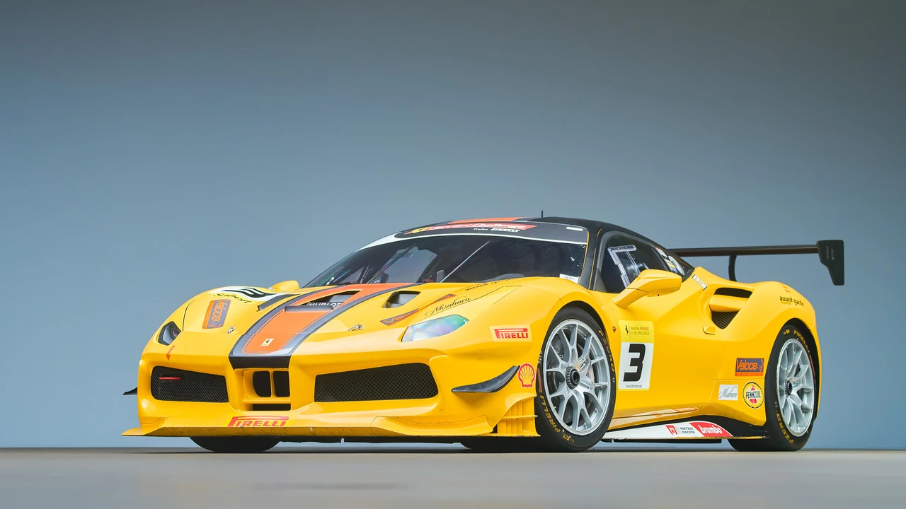 2017 Ferrari 488 GTB - Image 12 of 31