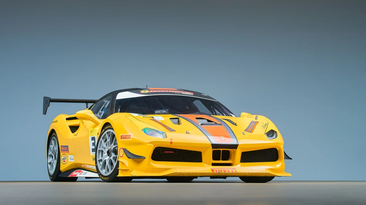 2017 Ferrari 488 GTB - Image 13 of 31