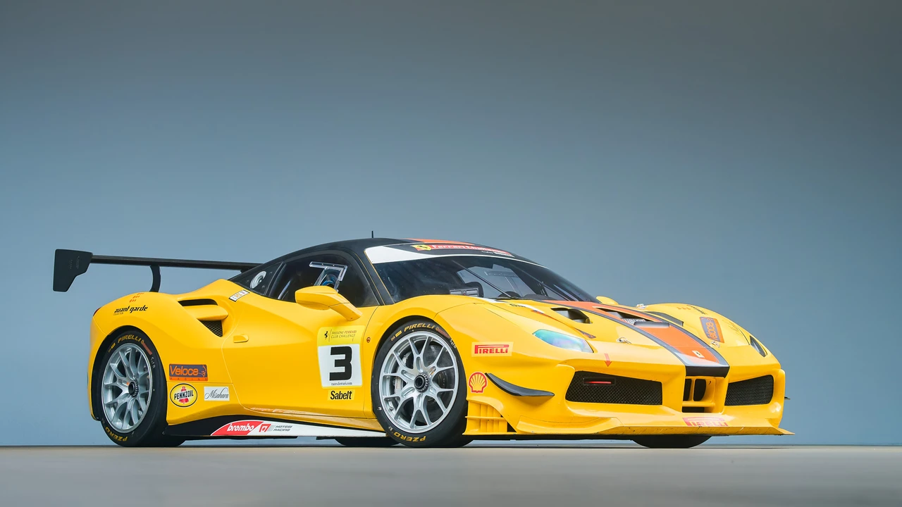 2017 Ferrari 488 GTB - Image 14 of 31