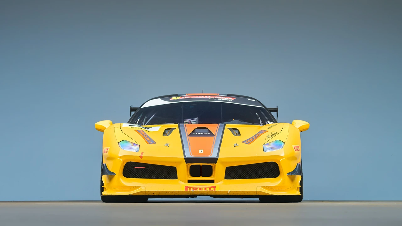 2017 Ferrari 488 GTB - Image 16 of 31