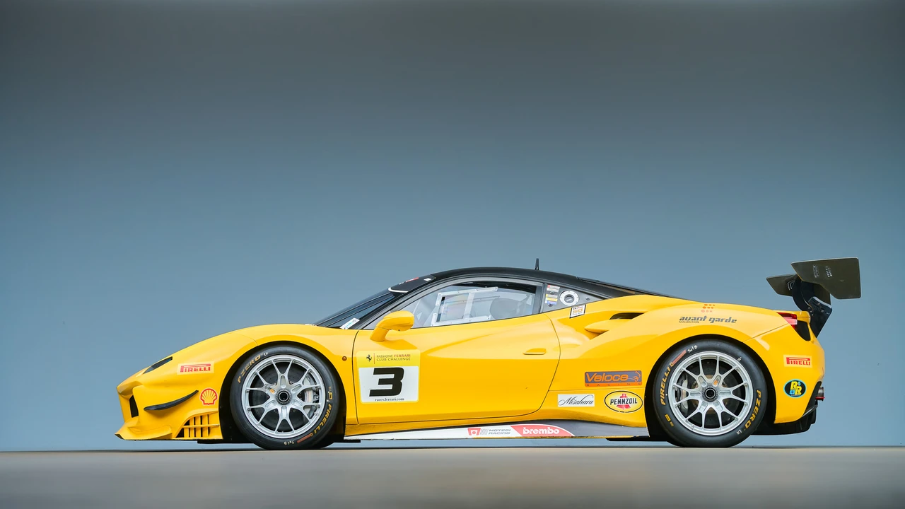 2017 Ferrari 488 GTB - Image 17 of 31