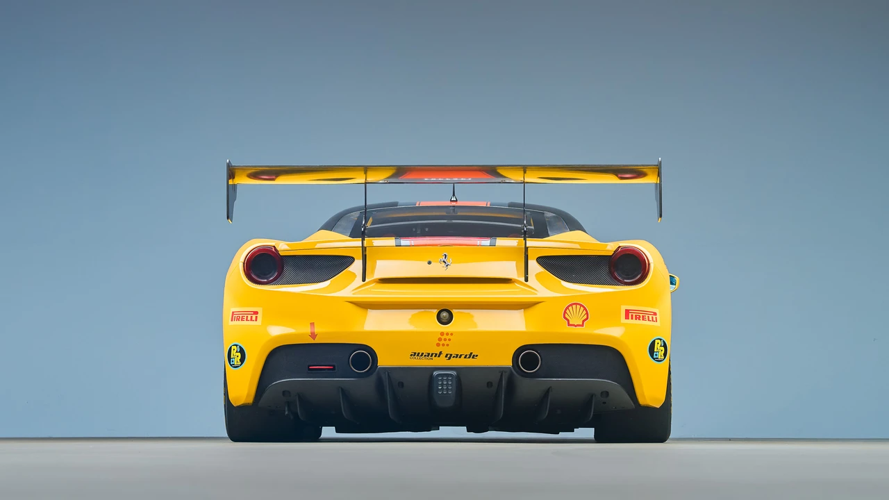 2017 Ferrari 488 GTB - Image 19 of 31