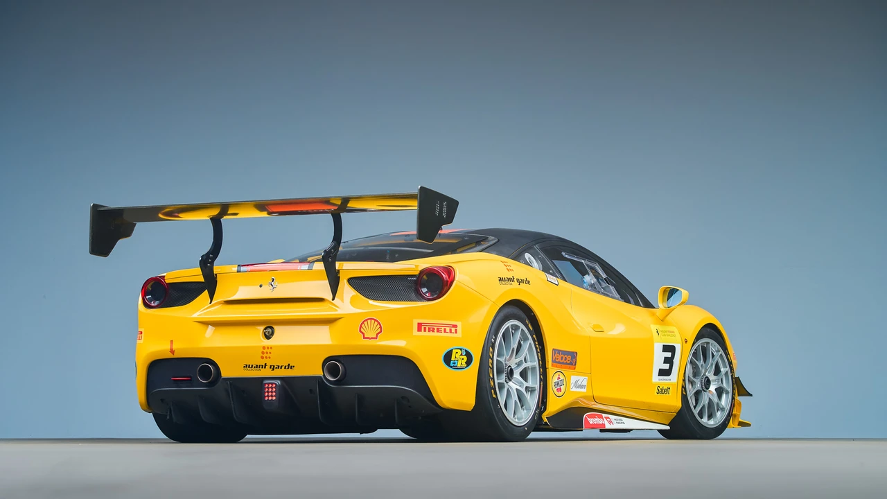 2017 Ferrari 488 GTB - Image 22 of 31