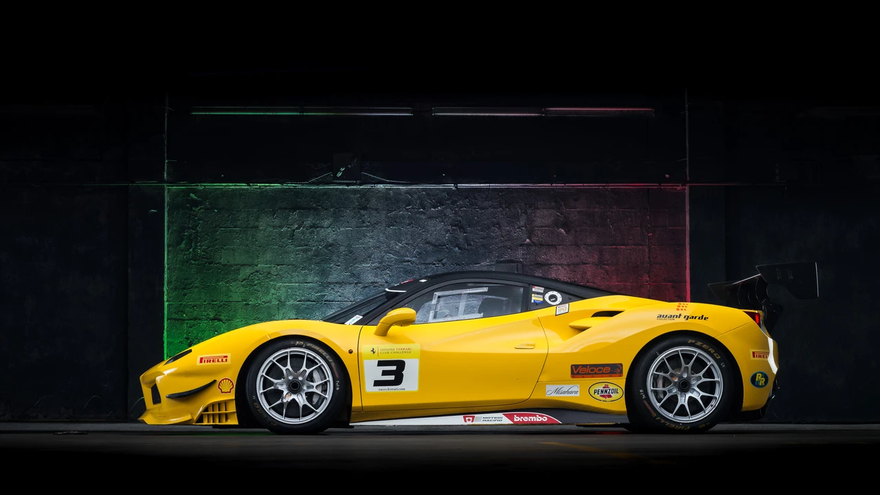 2017 Ferrari 488 GTB - Image 7 of 31
