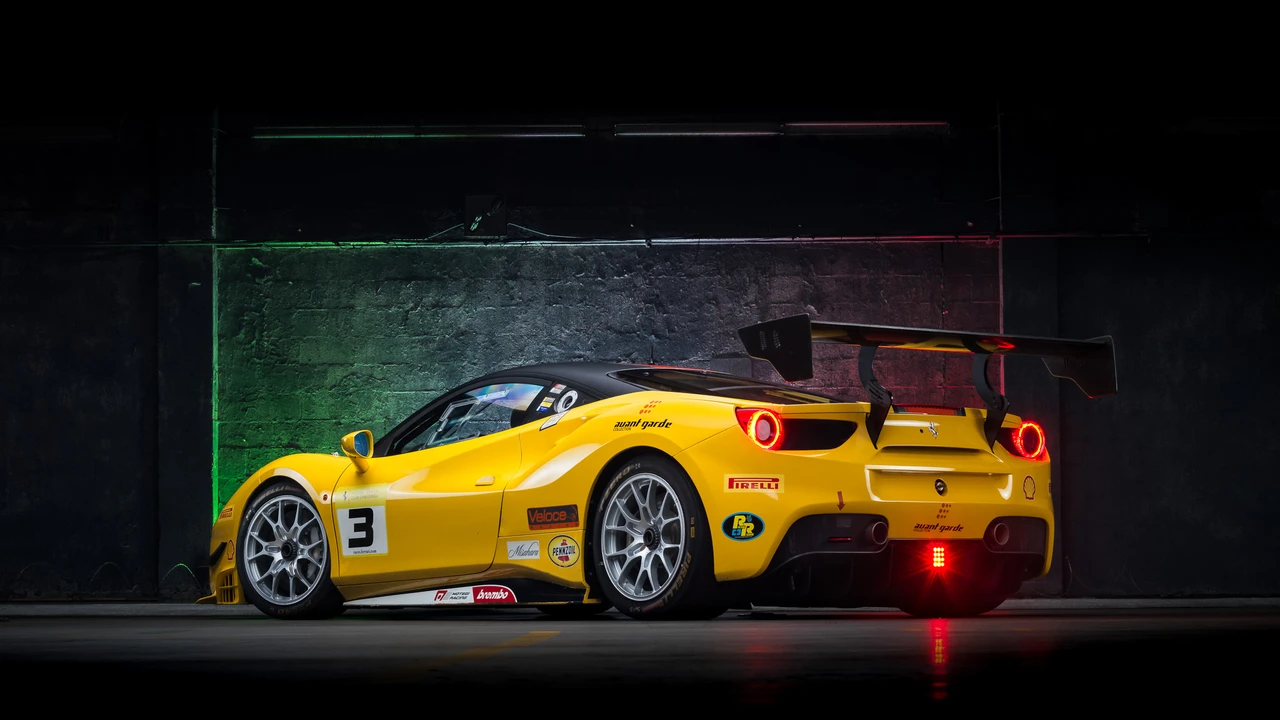 2017 Ferrari 488 GTB - Image 9 of 31