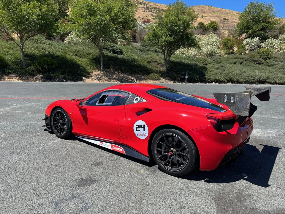 2017 Ferrari 488 - Image 13 of 31