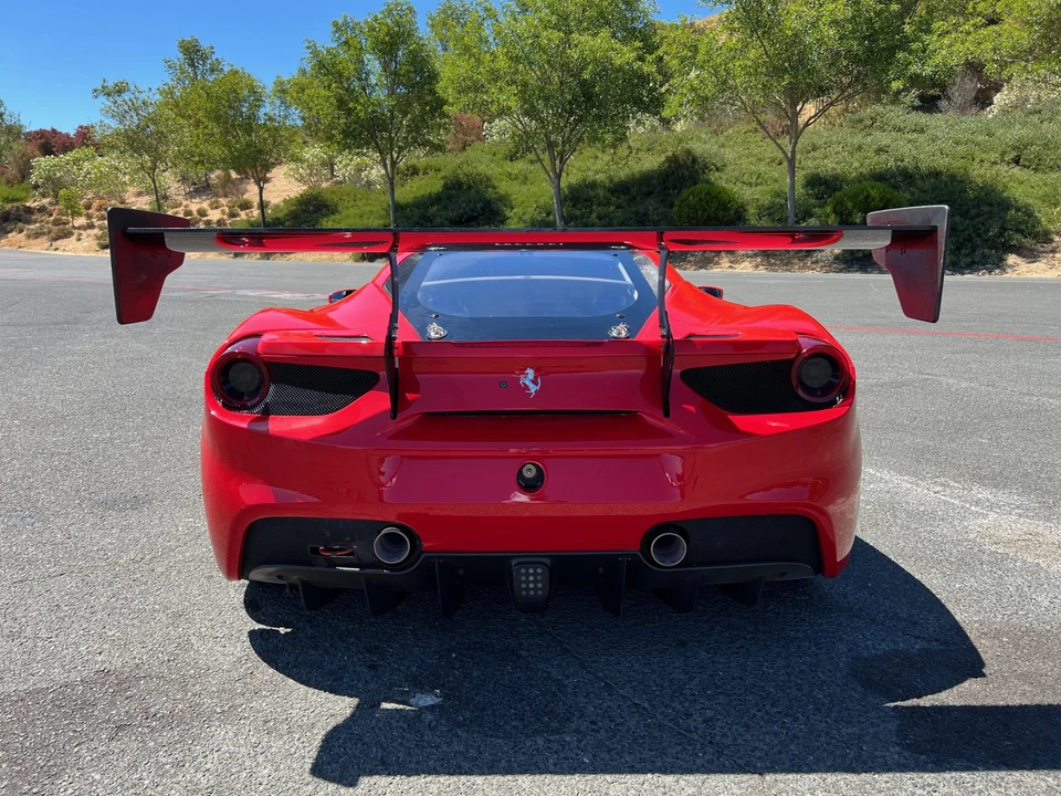 2017 Ferrari 488 - Image 11 of 31