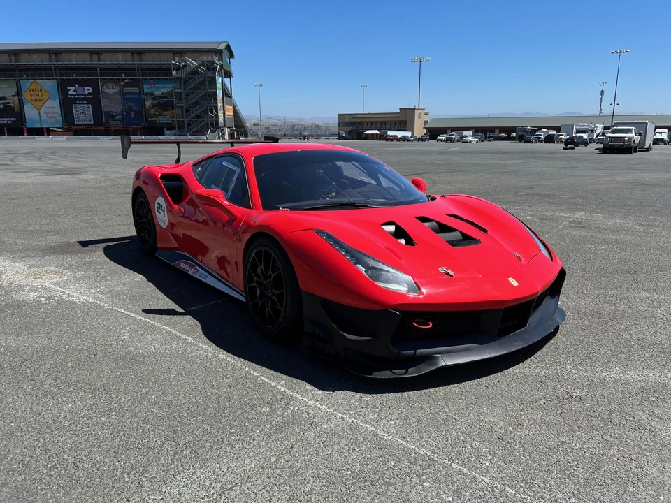 2017 Ferrari 488 - Image 6 of 31