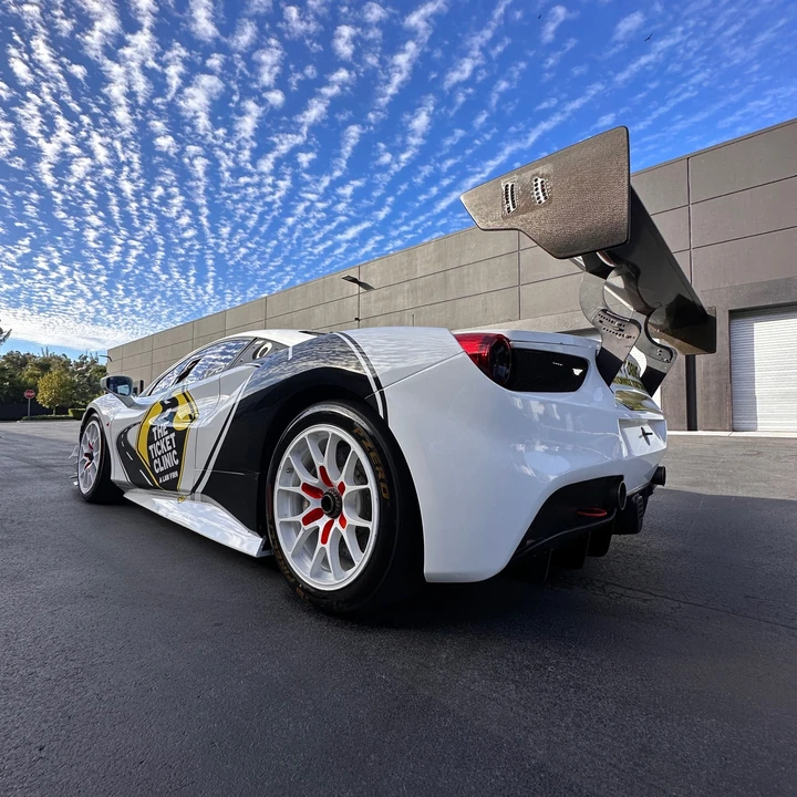 2017 Ferrari 488 GTB - Image 26 of 31