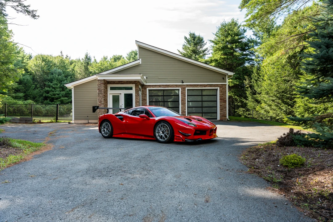 2017 Ferrari 488 GTB - Image 9 of 31