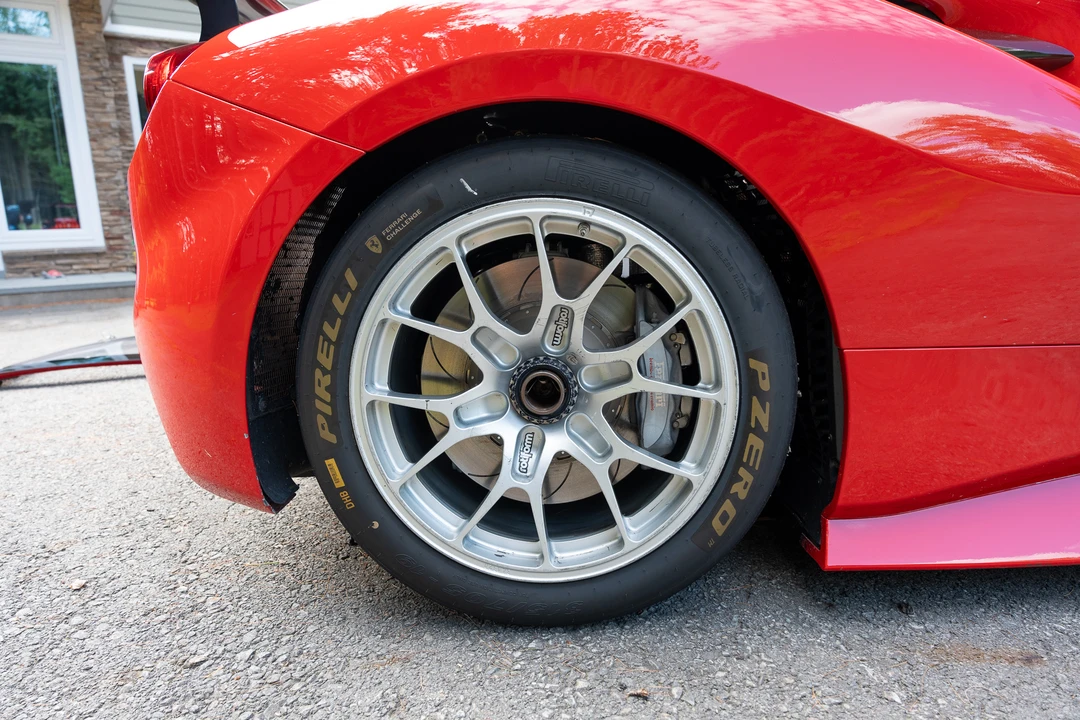 2017 Ferrari 488 GTB - Image 24 of 31