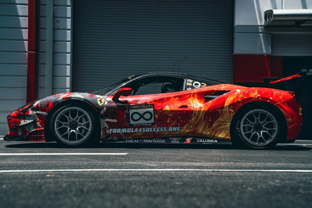 2017 Ferrari 488 GTB - Image 12 of 31