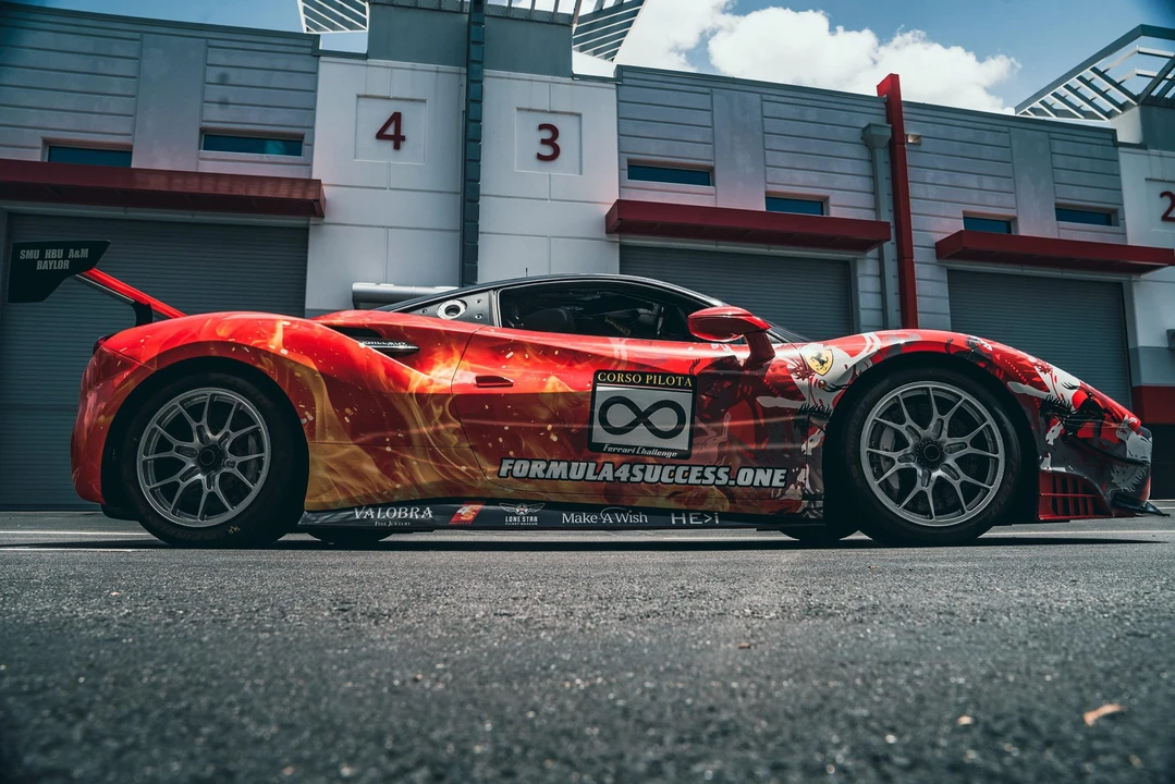 2017 Ferrari 488 GTB - Image 7 of 31
