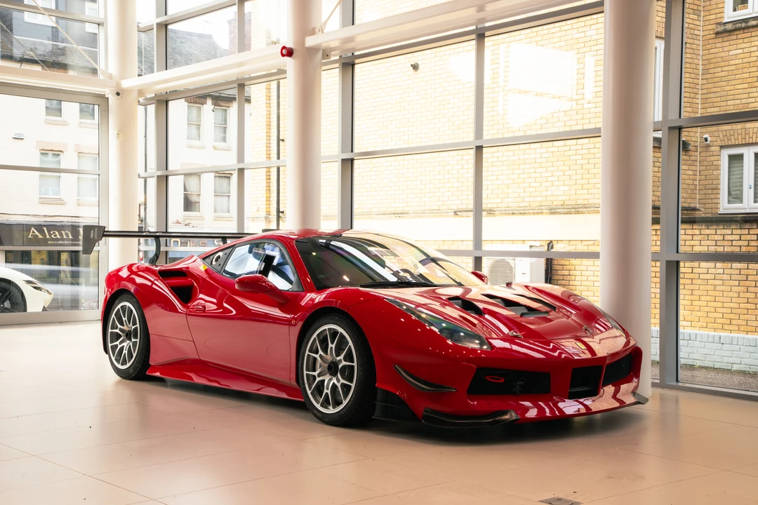 2017 Ferrari 488 - Image 11 of 31