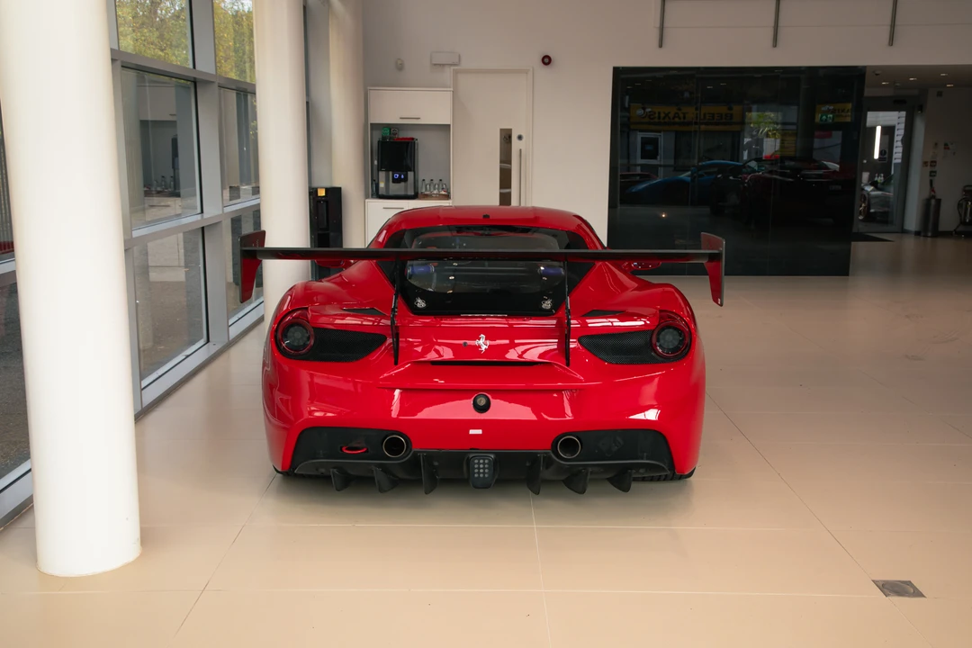 2017 Ferrari 488 - Image 16 of 31