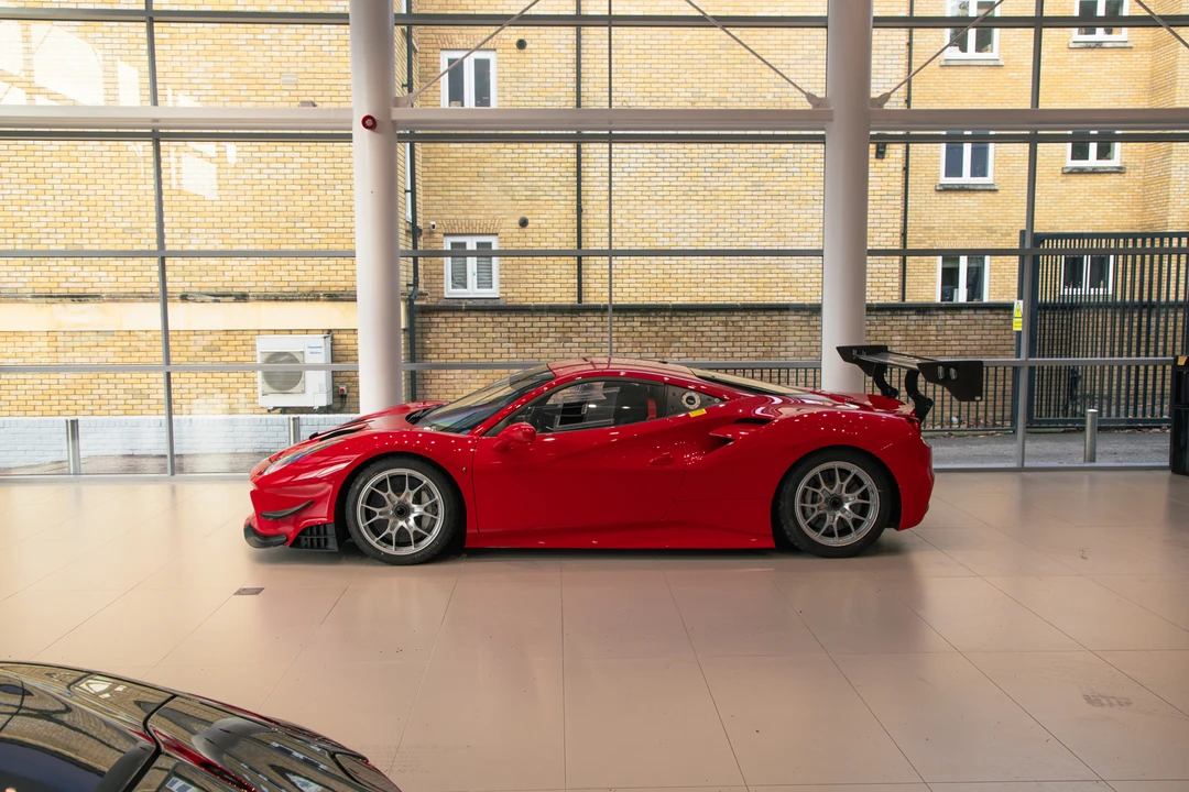 2017 Ferrari 488 - Image 28 of 31